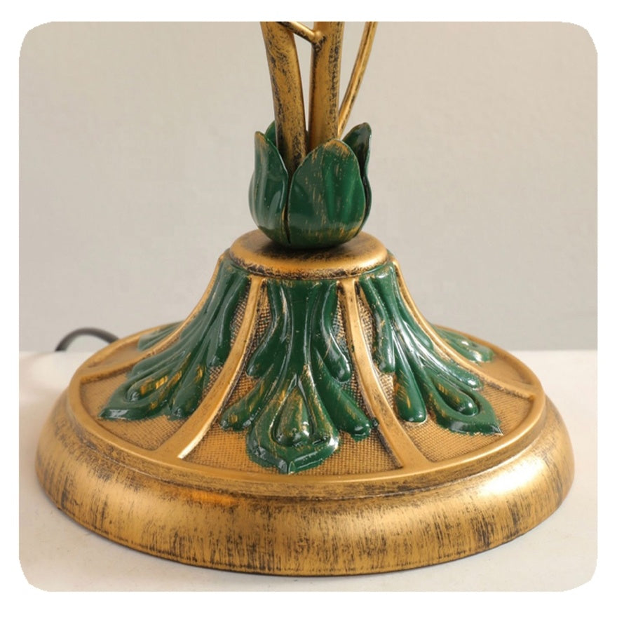 BloomGlow – Floral Table Lamp