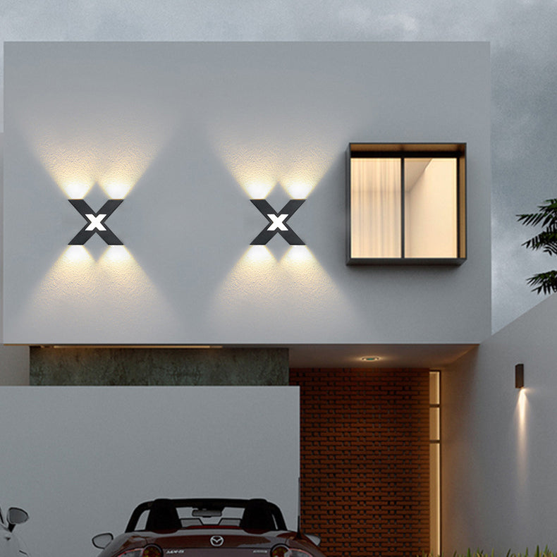 Aplique LED moderno impermeable en forma de X con 4 luces para exteriores