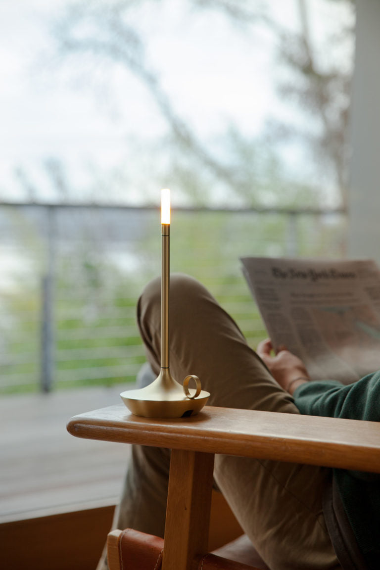 Lampe de table portable à mèche Graypants