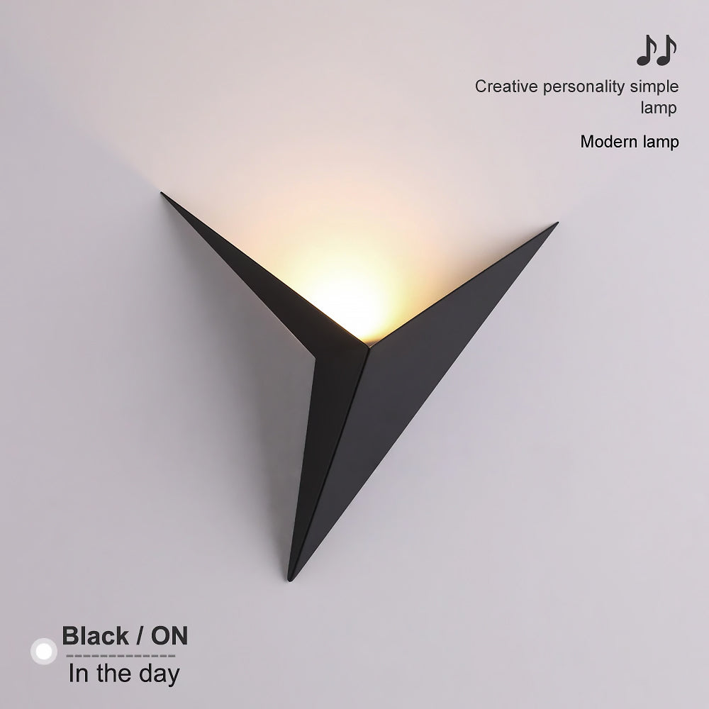 Nordic Origami Vegglampe