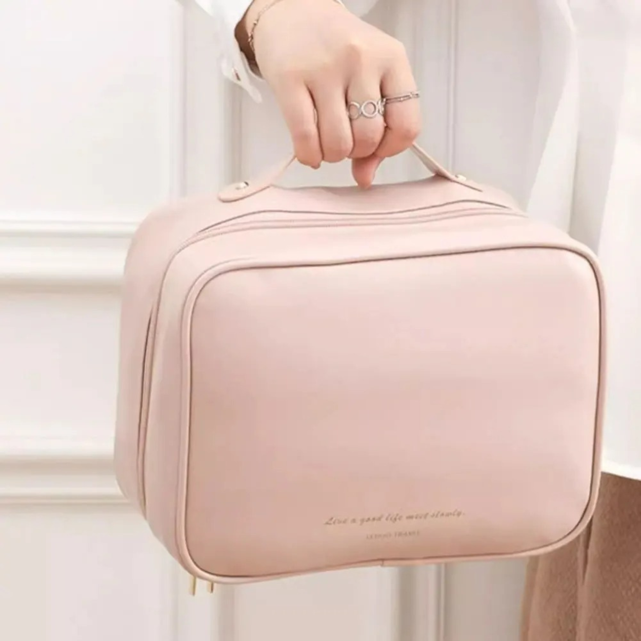 BeautyNest - Bolsa de cosméticos versátil para necessidades diárias