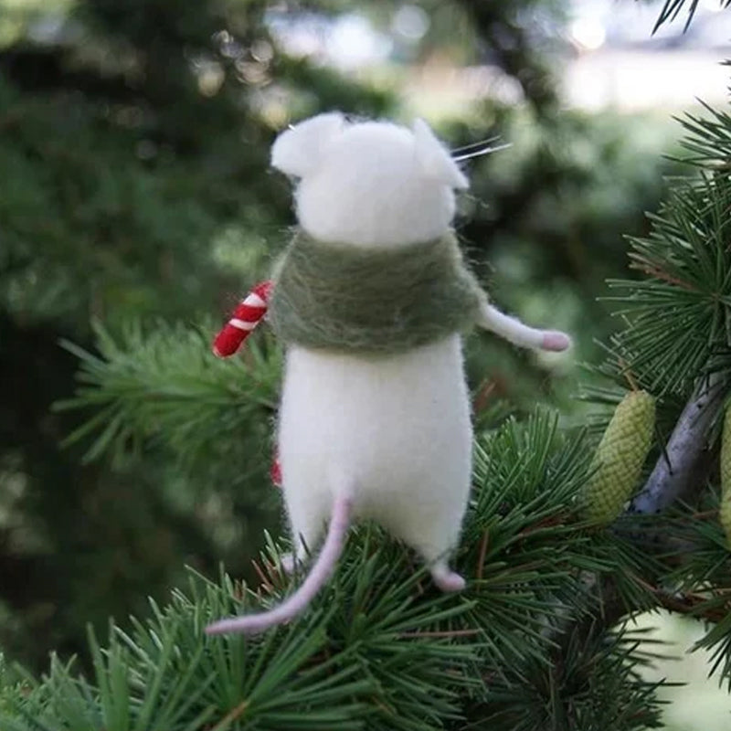 Décoration en feutre en forme de souris et de citrouille