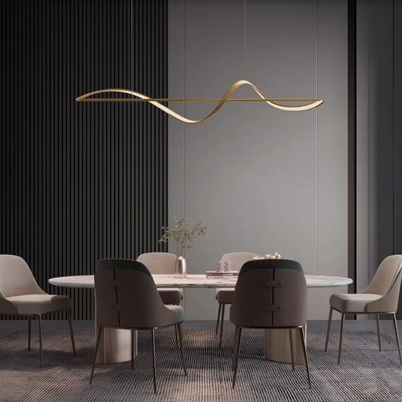 LunaGlow – Elegante lampadario circolare in metallo