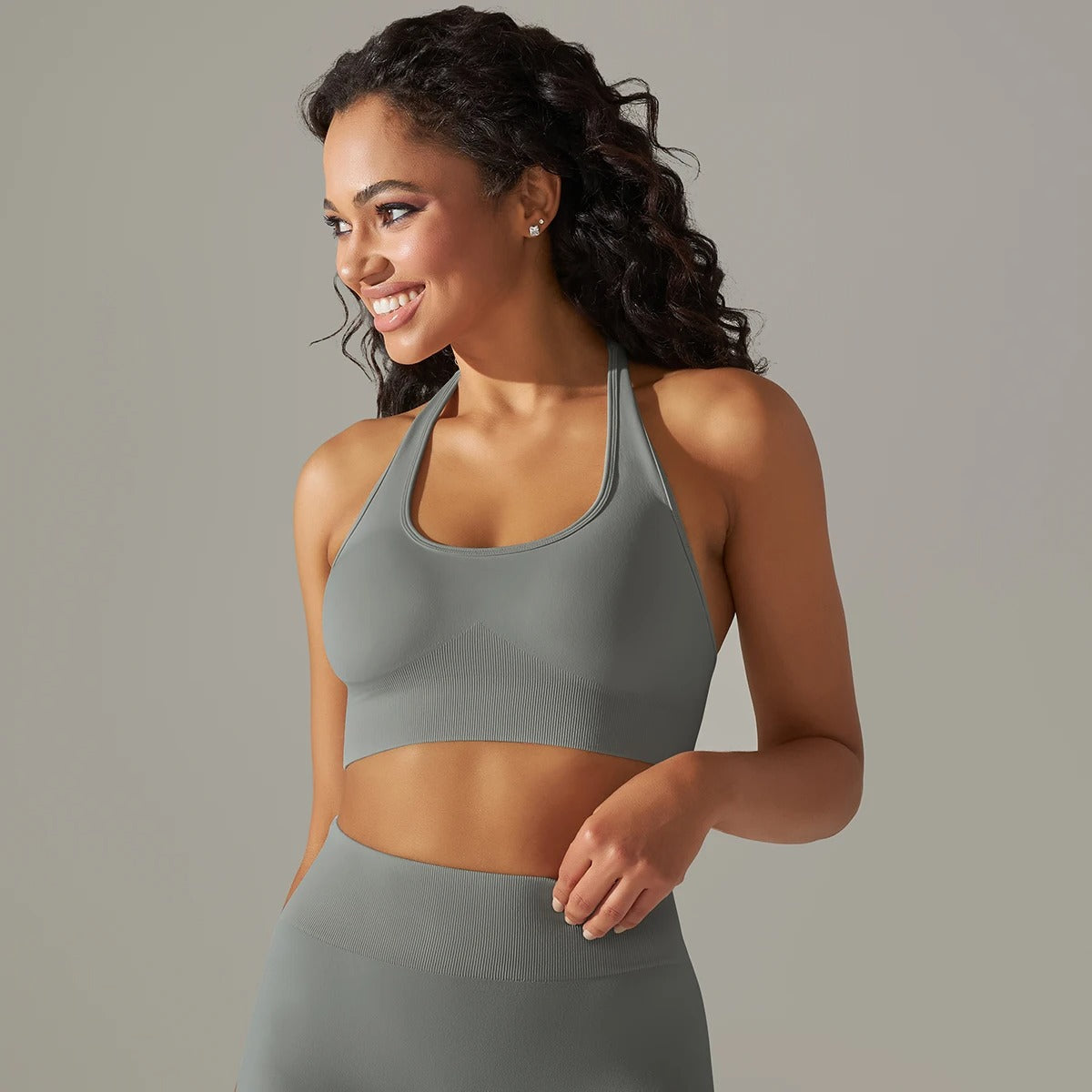 Soutien-gorge de sport à maintien élevé avec col halter