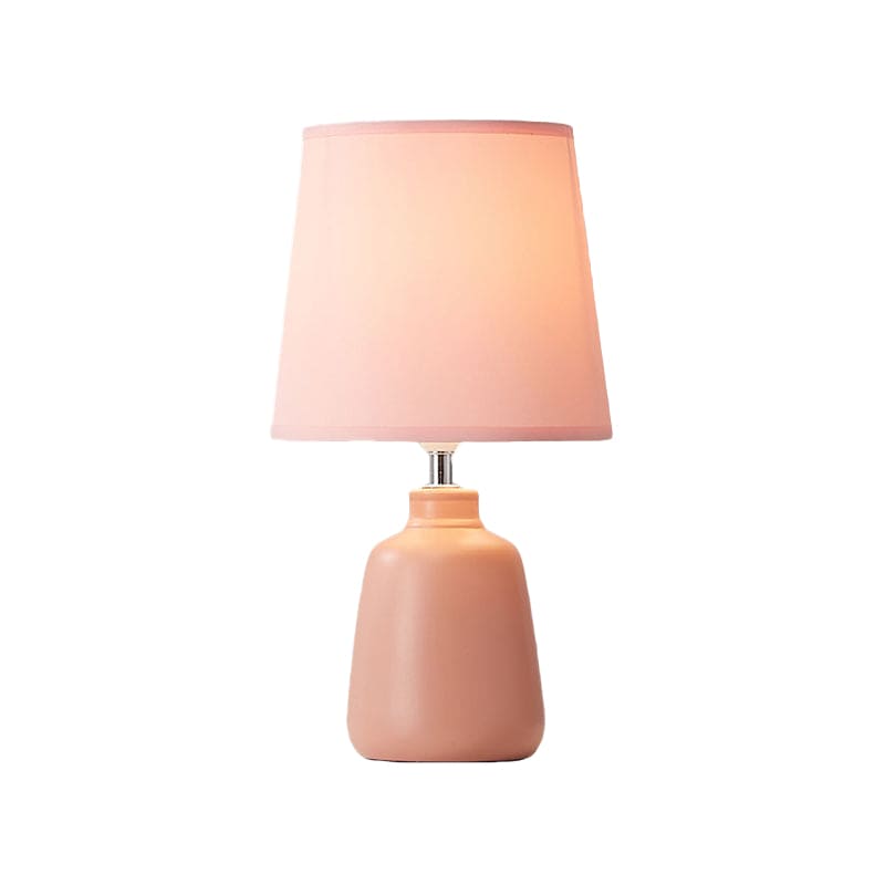 LisaLight - Lampada da comodino in tessuto nordico con base in ceramica