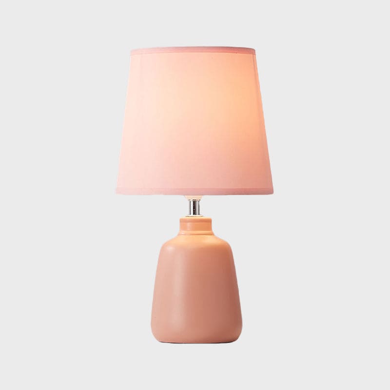 LisaLight - Lampada da comodino in tessuto nordico con base in ceramica