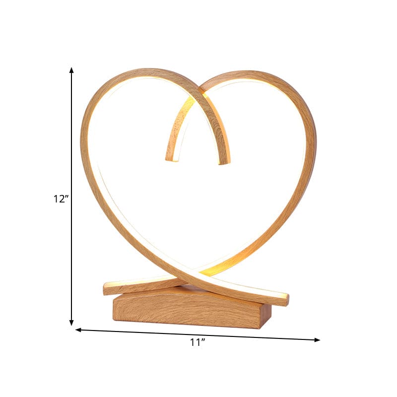 HeartWood - Table de nuit en bois avec un cœur aimant