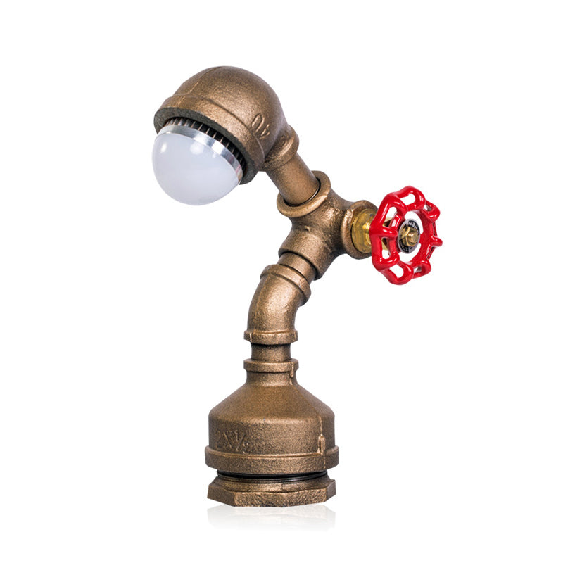 GlowBot - Steampunk-robotlampe i messing med tommelbryter