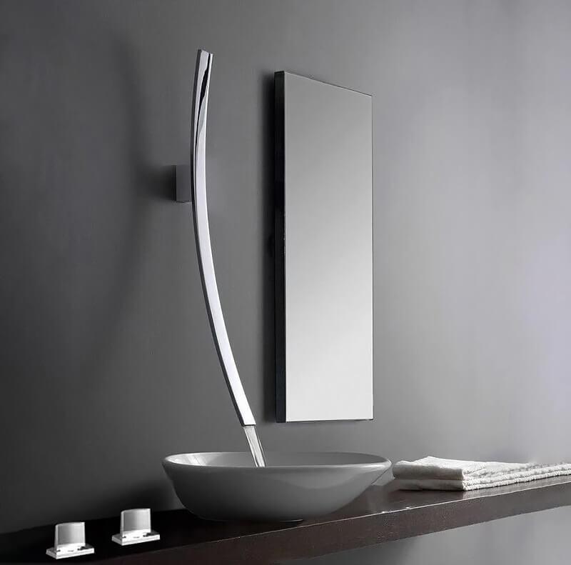 Minimalistic Vertical Faucet