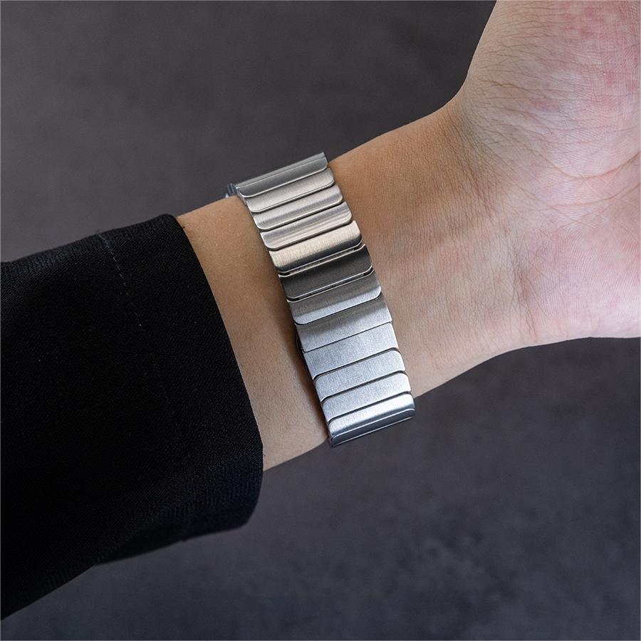 Bracelet à boucle papillon en acier inoxydable pour Apple Watch