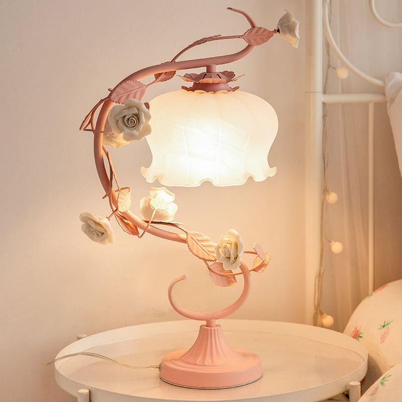 FloraLux - Pastoral stil bordlampe med keramisk rose