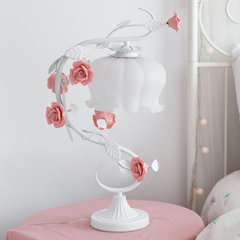 FloraLux - Pastoral stil bordlampe med keramisk rose