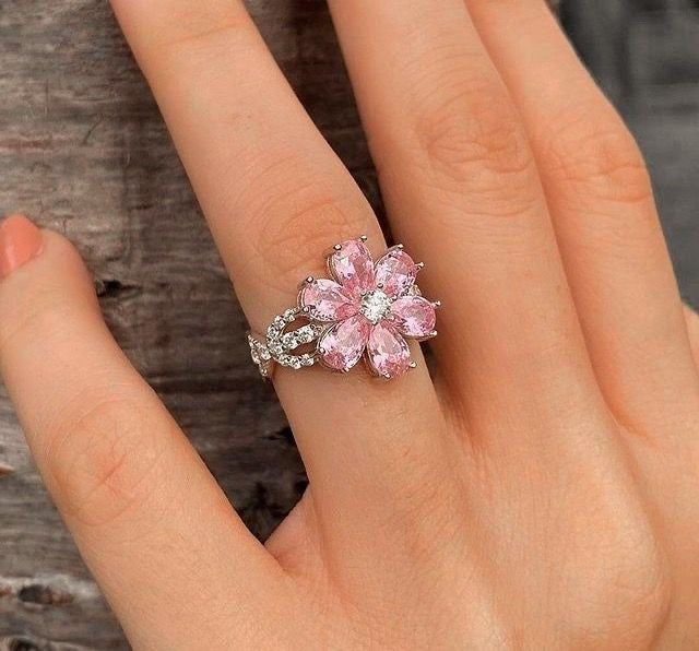 Rosa Cherry Blossom Ring