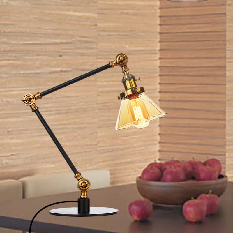 LumiClear - Elegant kegleformet bordlampe i klart glas