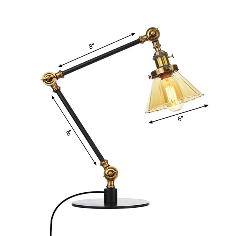 LumiClear - Elegant kegleformet bordlampe i klart glas