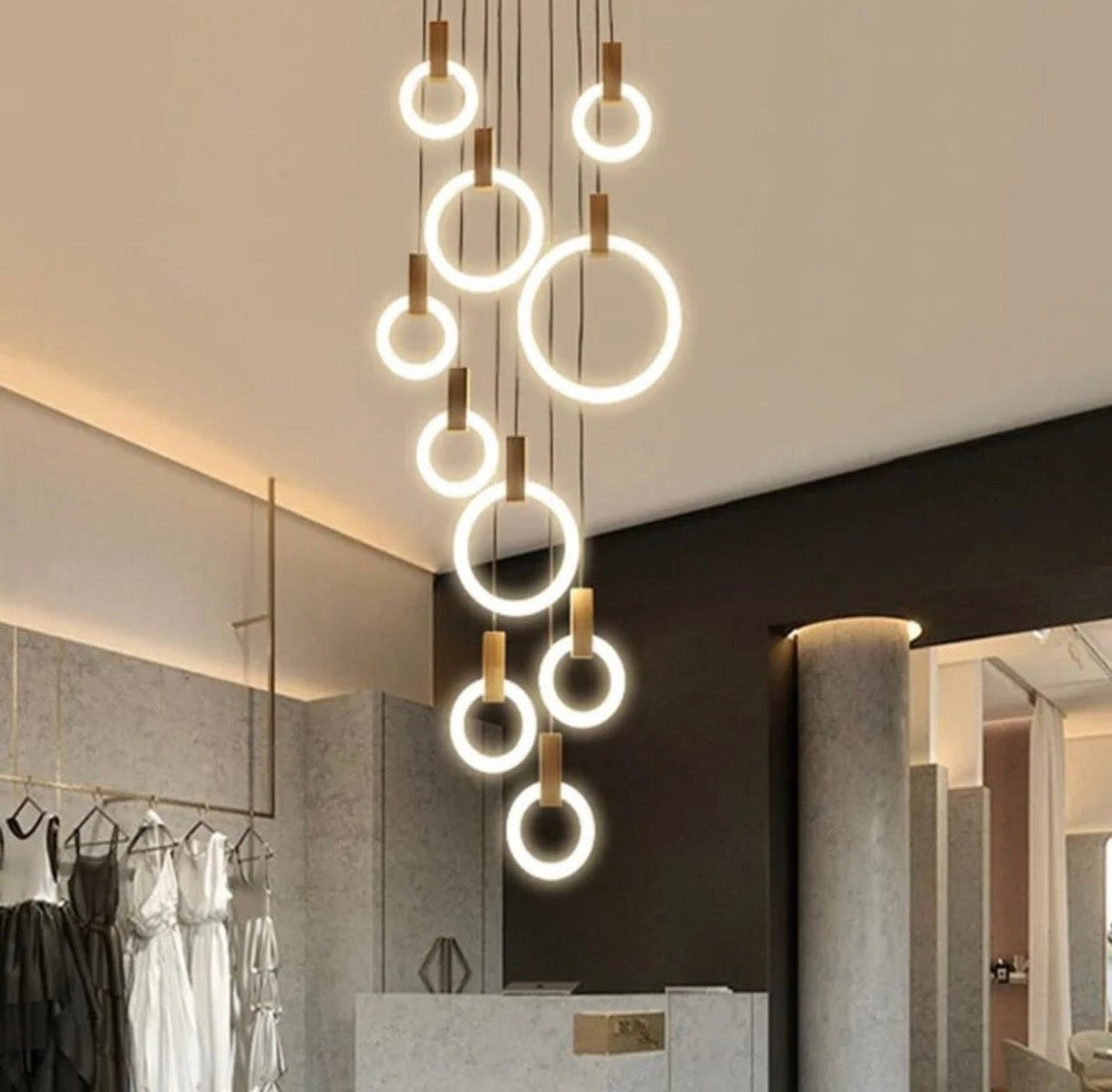 Lampadario a sospensione con luce ad anello