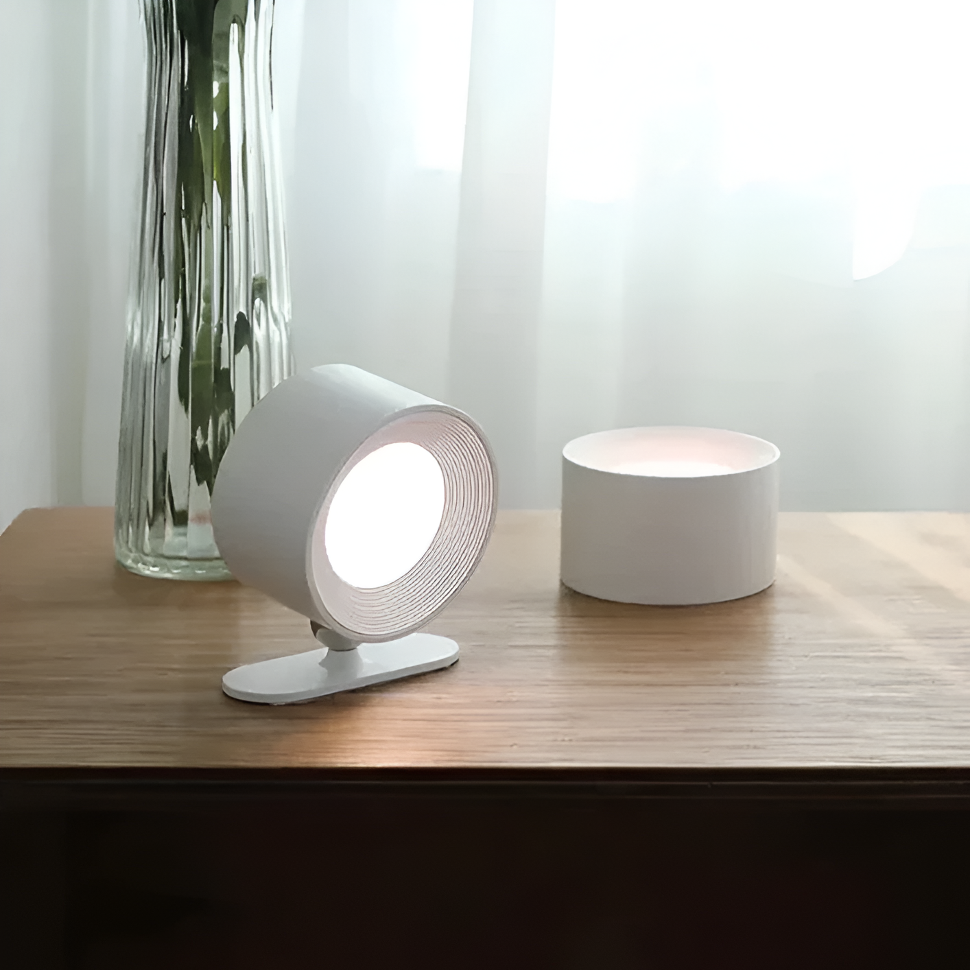 Lampada da parete a LED con controllo touch a 360°: wireless e ricaricabile tramite USB