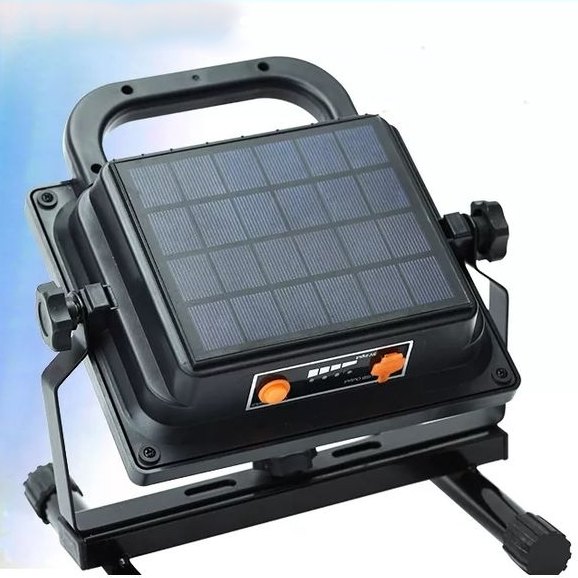 Lumina™ Solar Floodlight