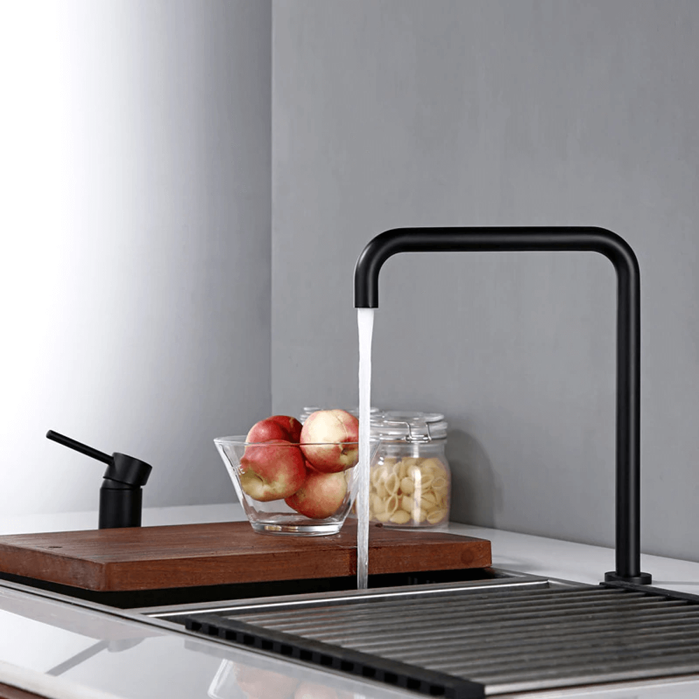 Kinsley Kitchen Faucet