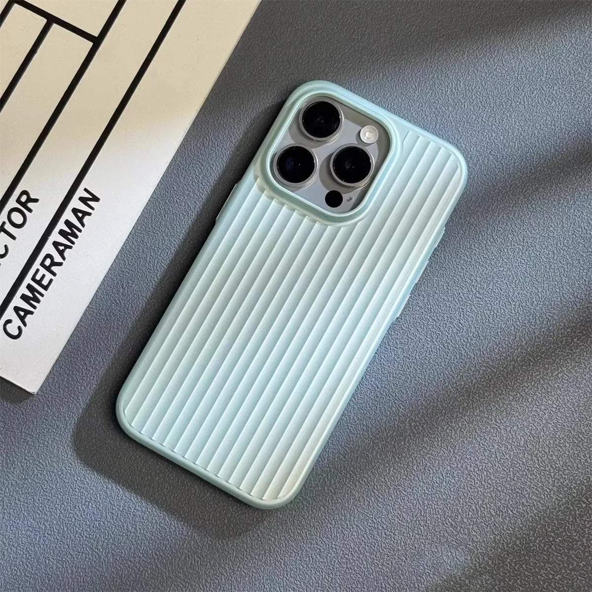 Funda para iPhone con protección de titanio