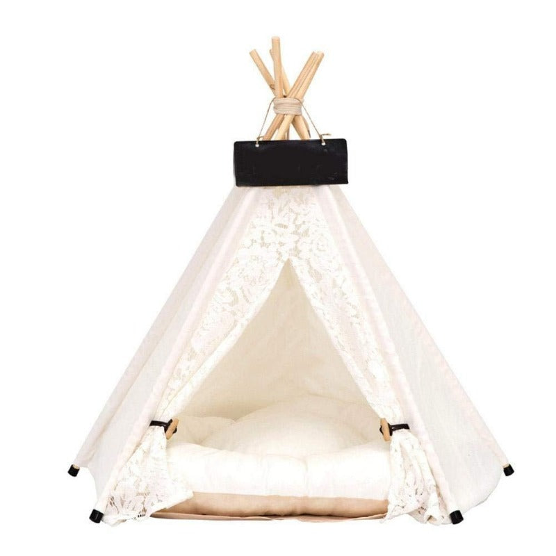 Tipi pour chien en dentelle blanche style bohème avec lit en peluche pour chien