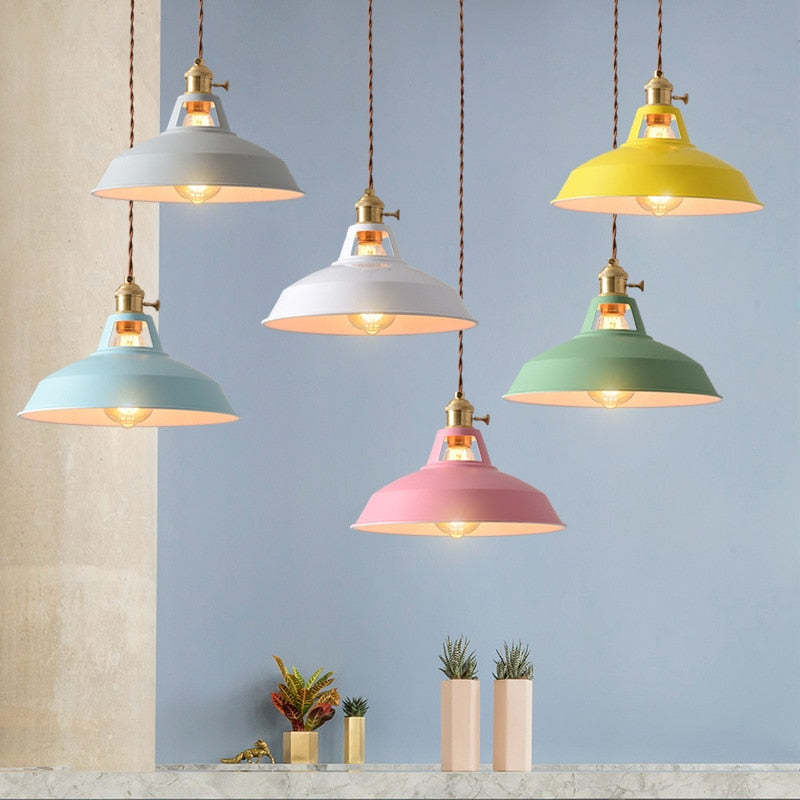 Spectrum - Lampada a sospensione in metallo dal design vivace