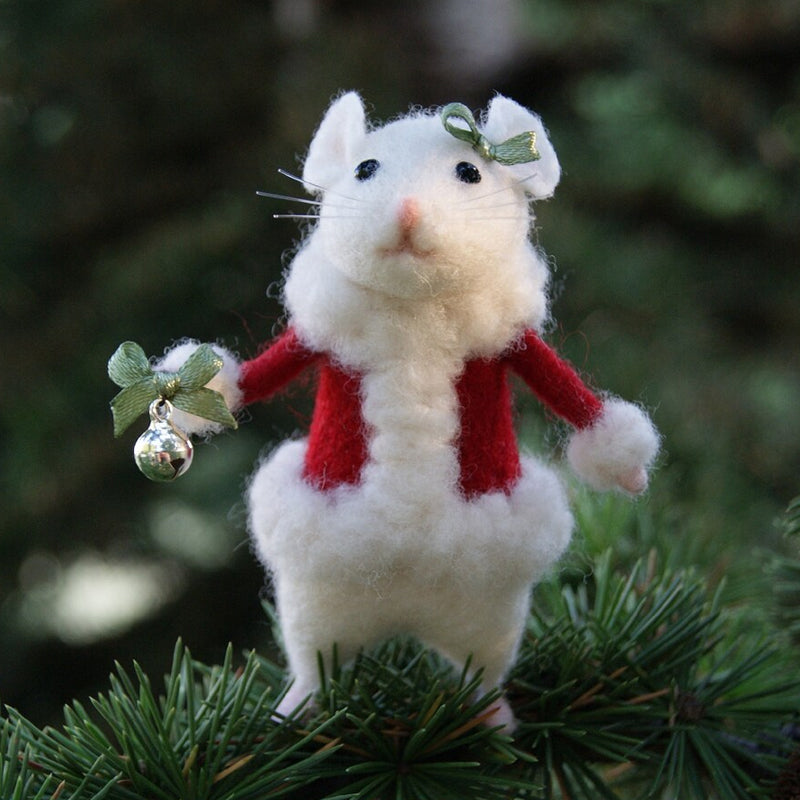 Décoration en feutre en forme de souris et de citrouille