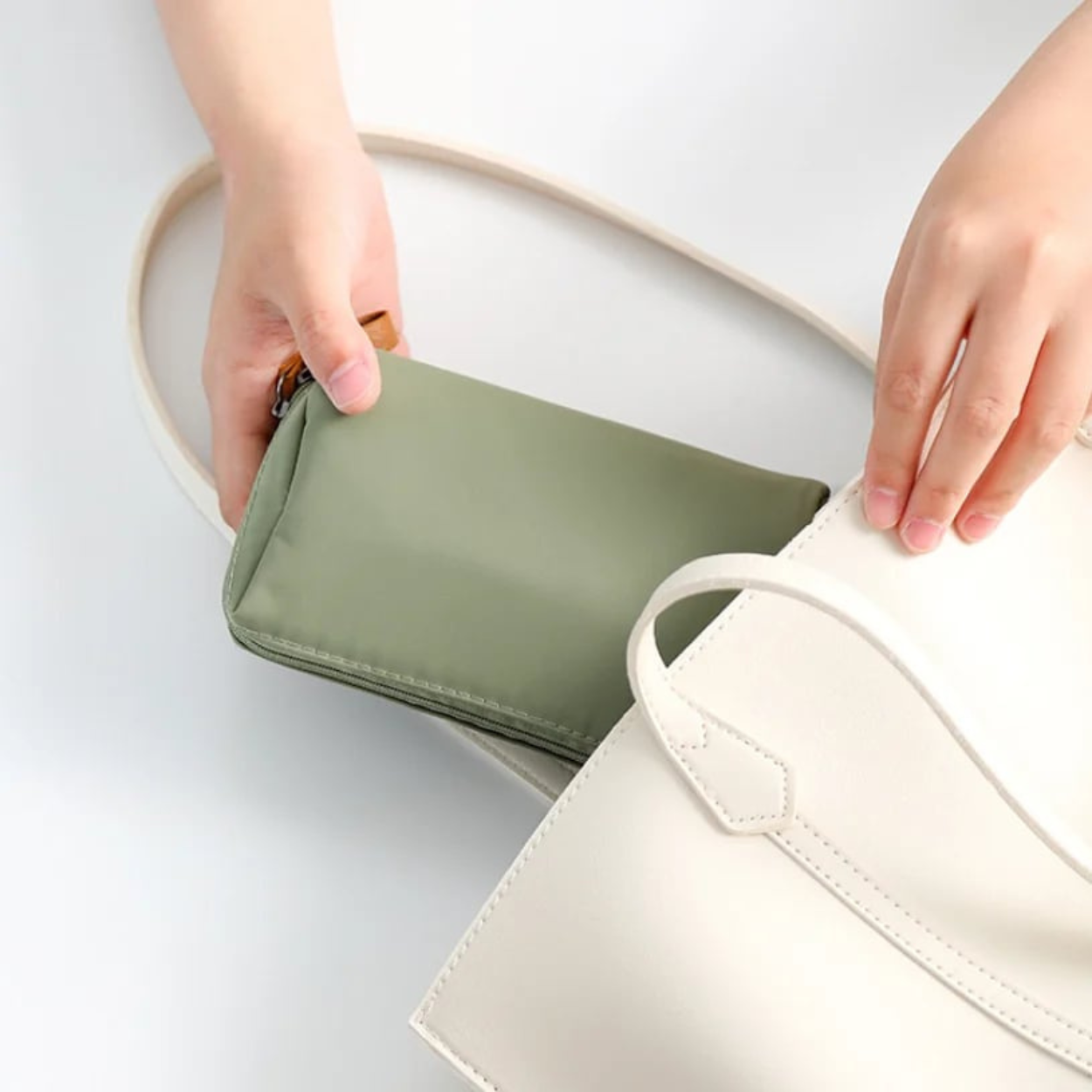 ChicPack - Stylish and functional waterproof makeup bag