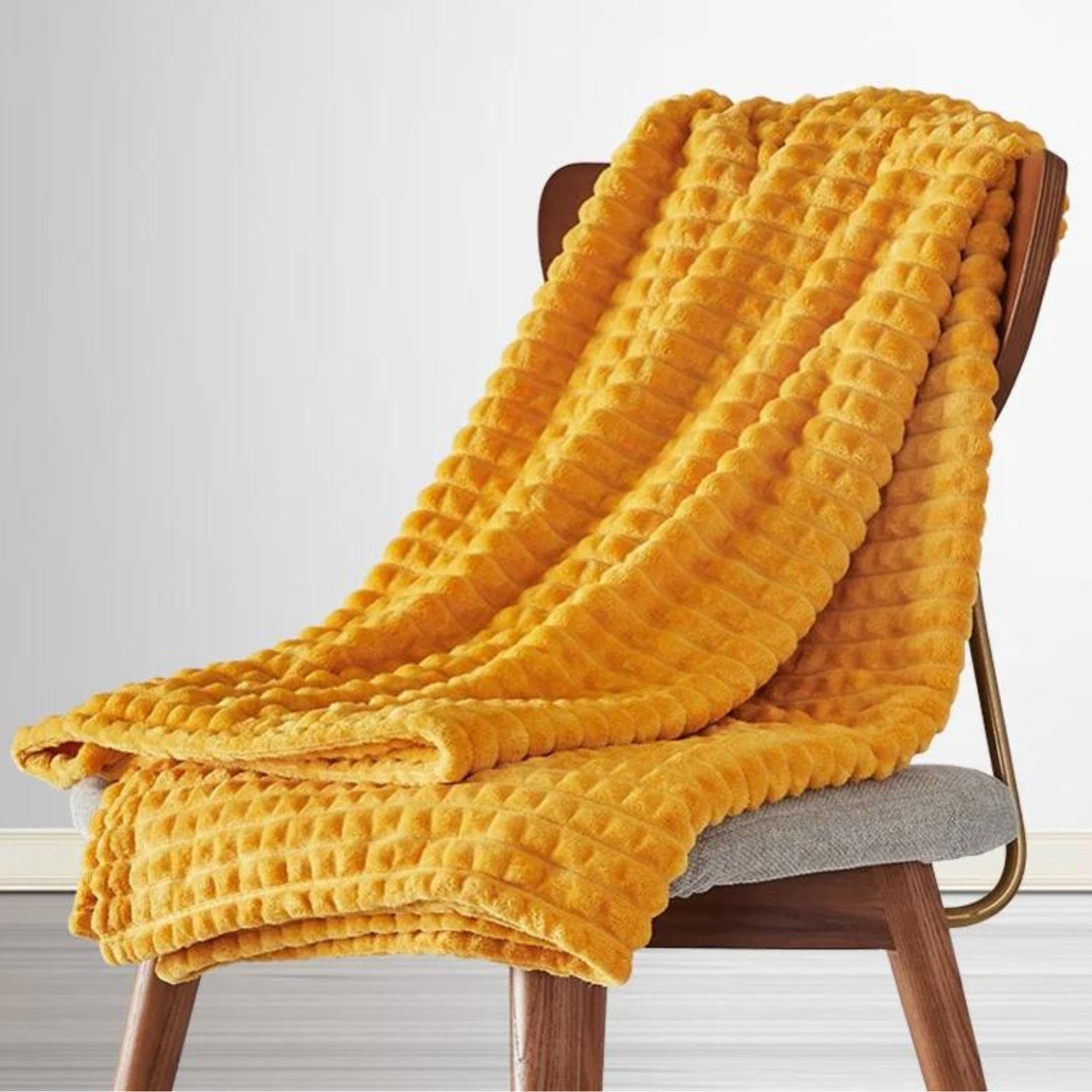 Marshmallow Comfort Throw Blanket