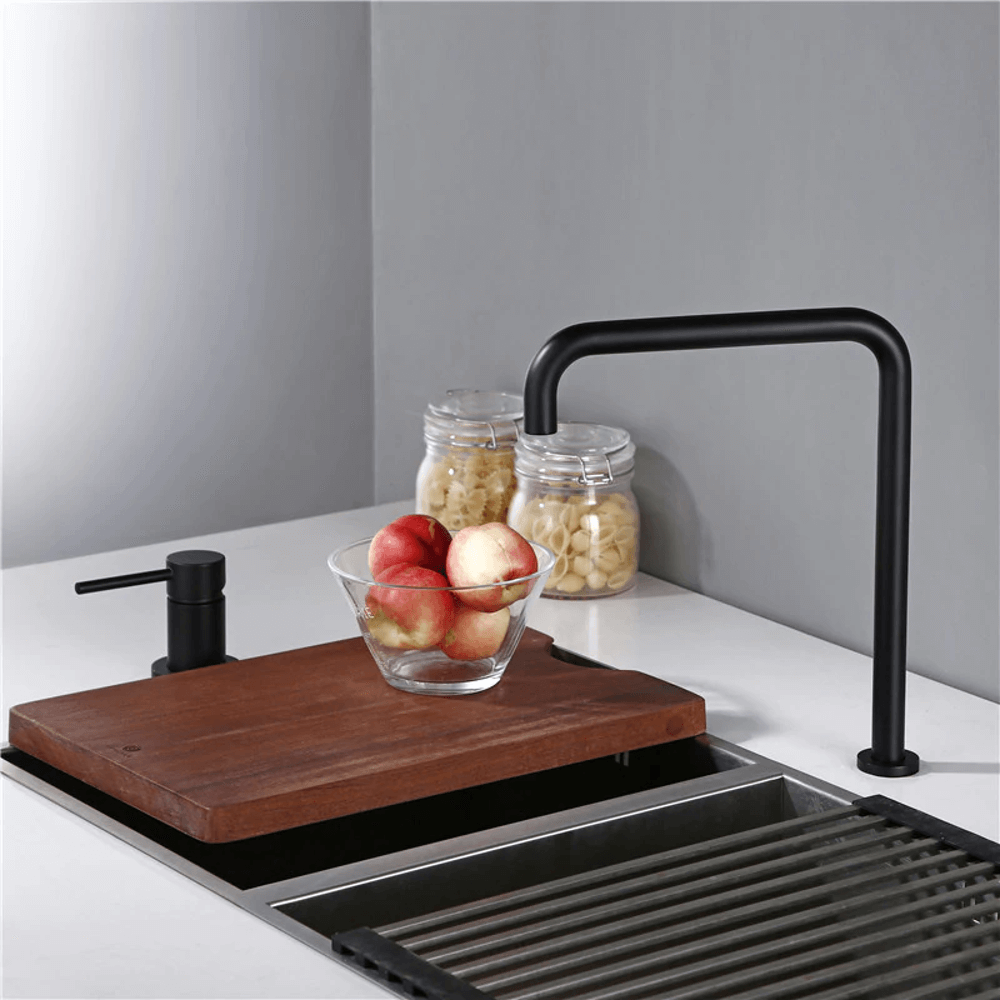 Kinsley Kitchen Faucet