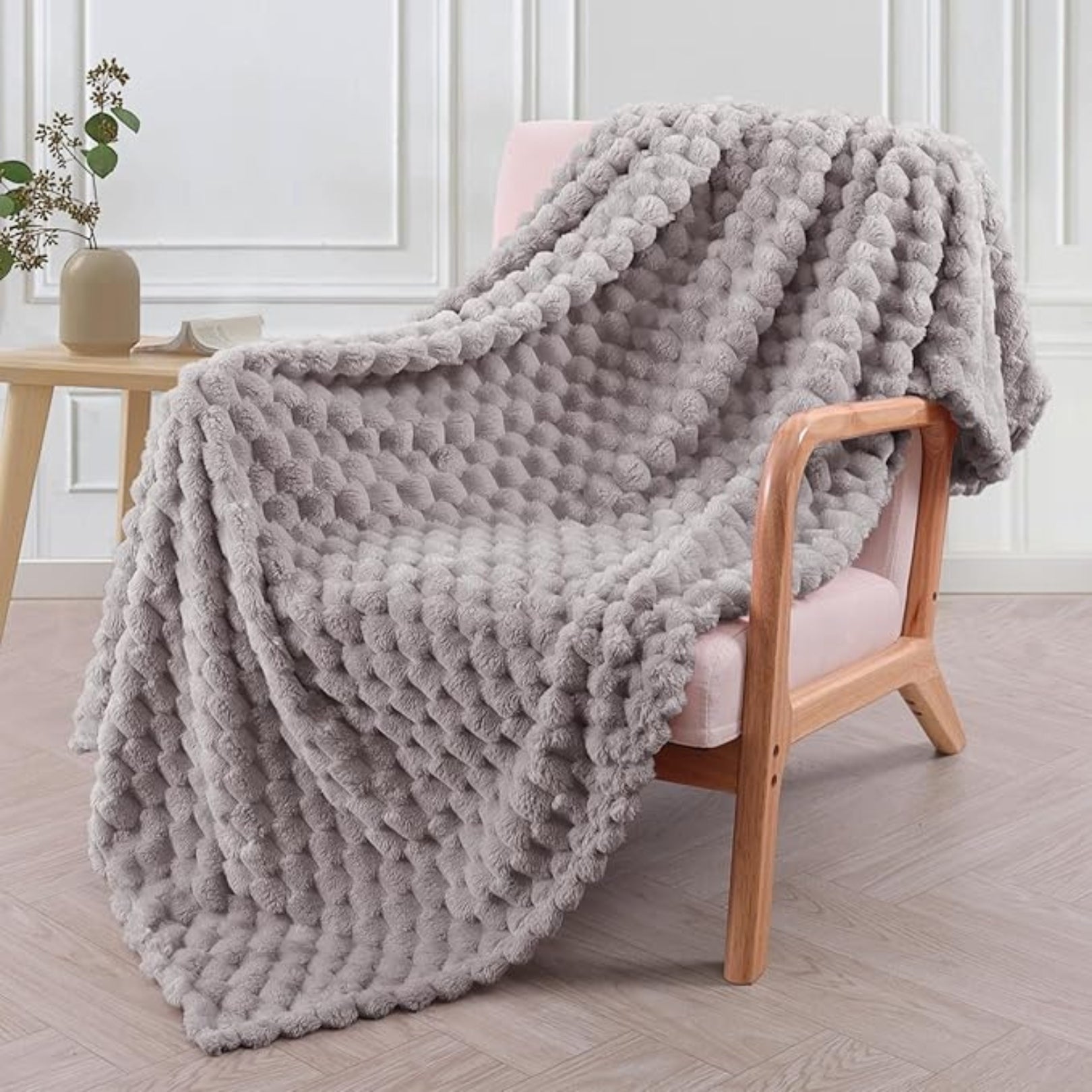 Marshmallow Comfort Throw Blanket