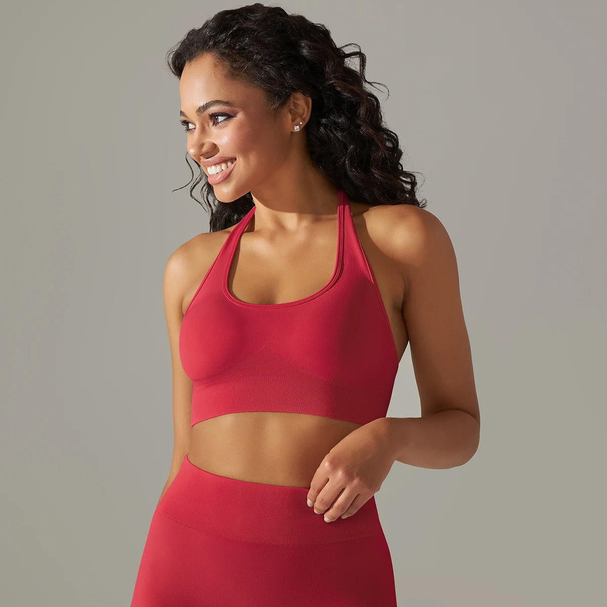 Soutien-gorge de sport à maintien élevé avec col halter