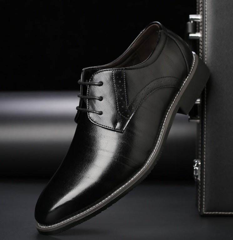 Maxwell: Elegant men's lace-up shoes for style and comfort