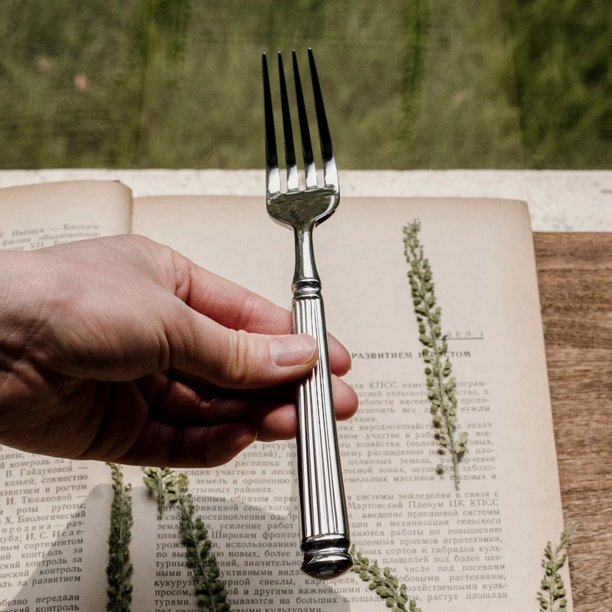 Château Oaks Roman Flatware Set