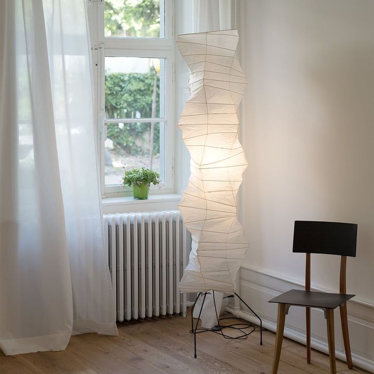 Lampadaire en papier de riz