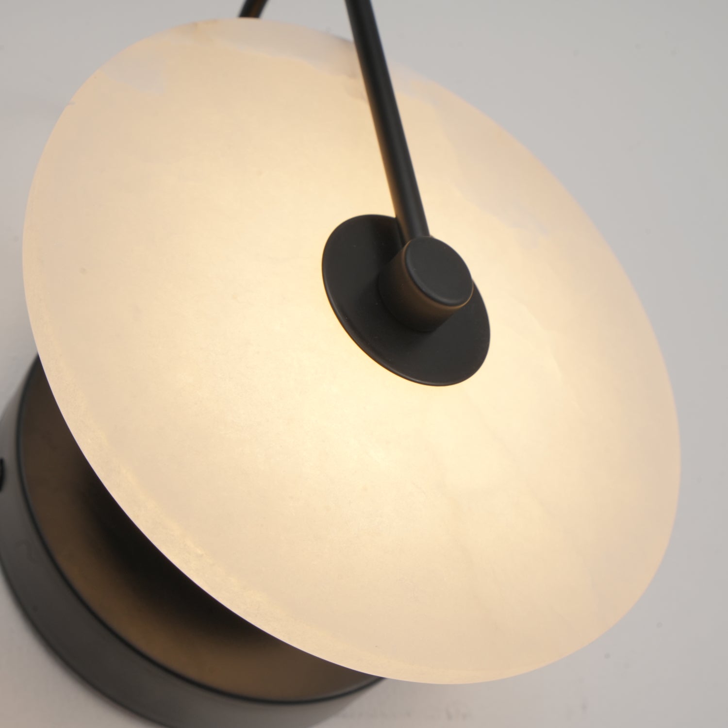 Alabaster LED-Wandleuchte