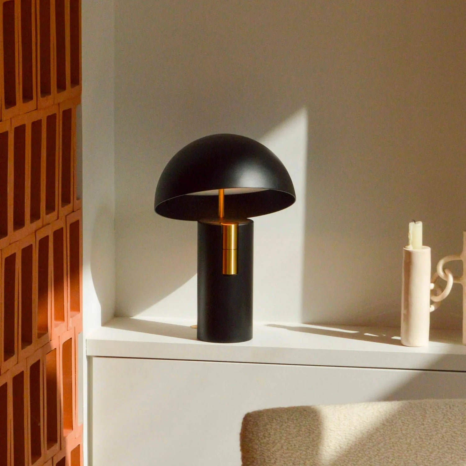 ModiLuxe - Elegant bordslampa med modern design