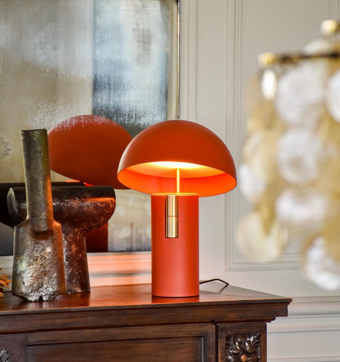 ModiLuxe - Elegante lampada da tavolo dal design moderno