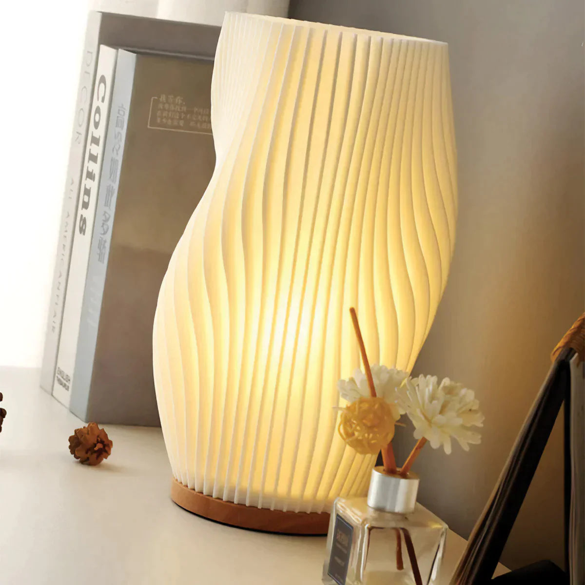 Serene Wavecrest lampa