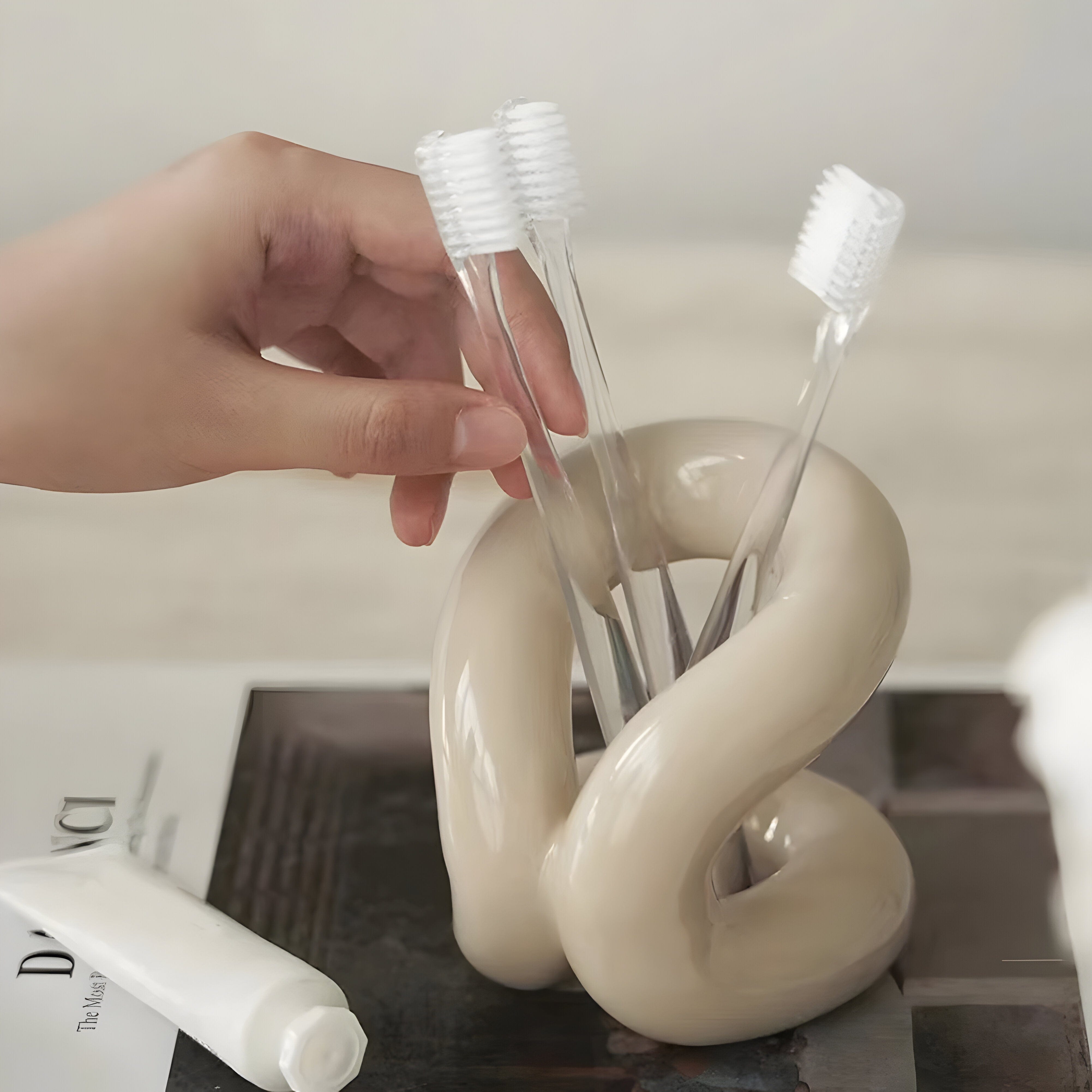 Nordic-INS Rope-Knot Toothbrush Holder