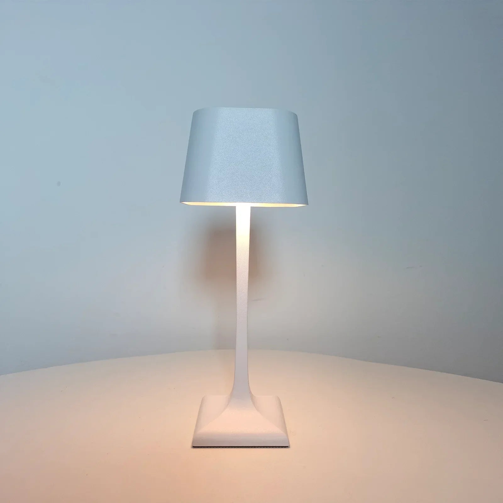 PowerGlow - Lampe de table carrée USB