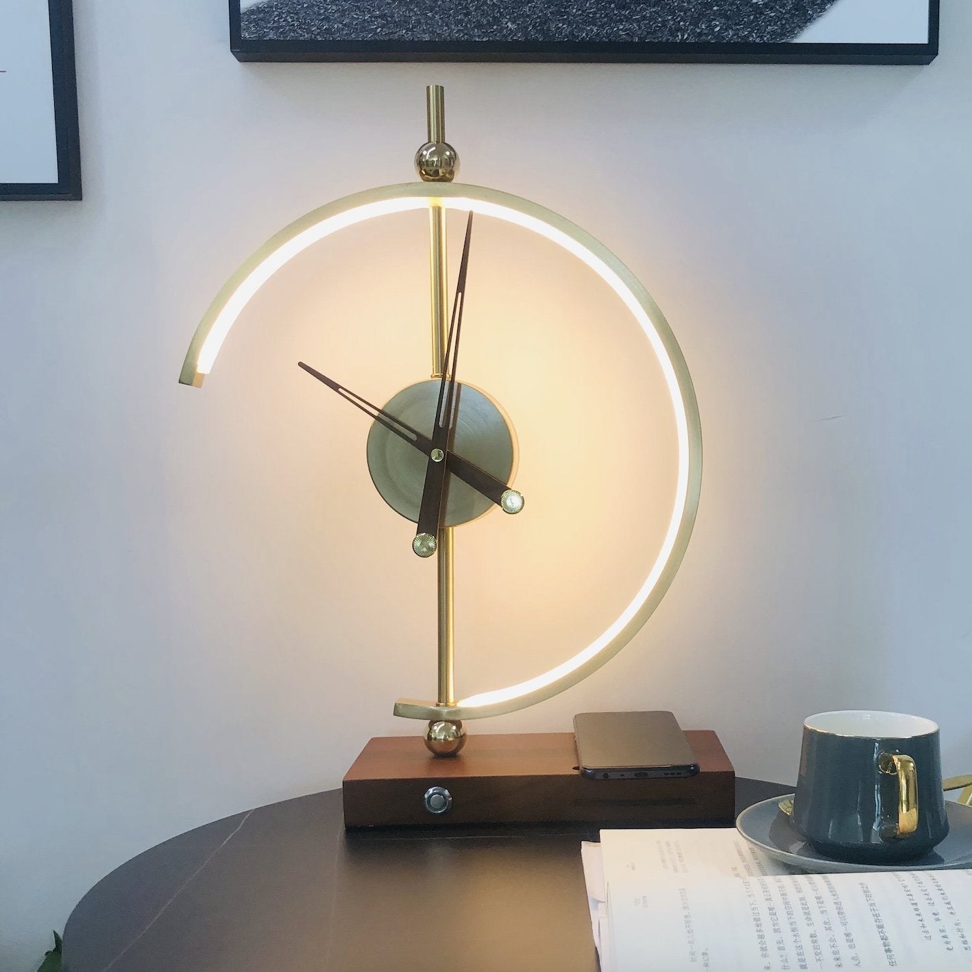 NagoyaLight™ | Lampe horloge de luxe avec chargeur