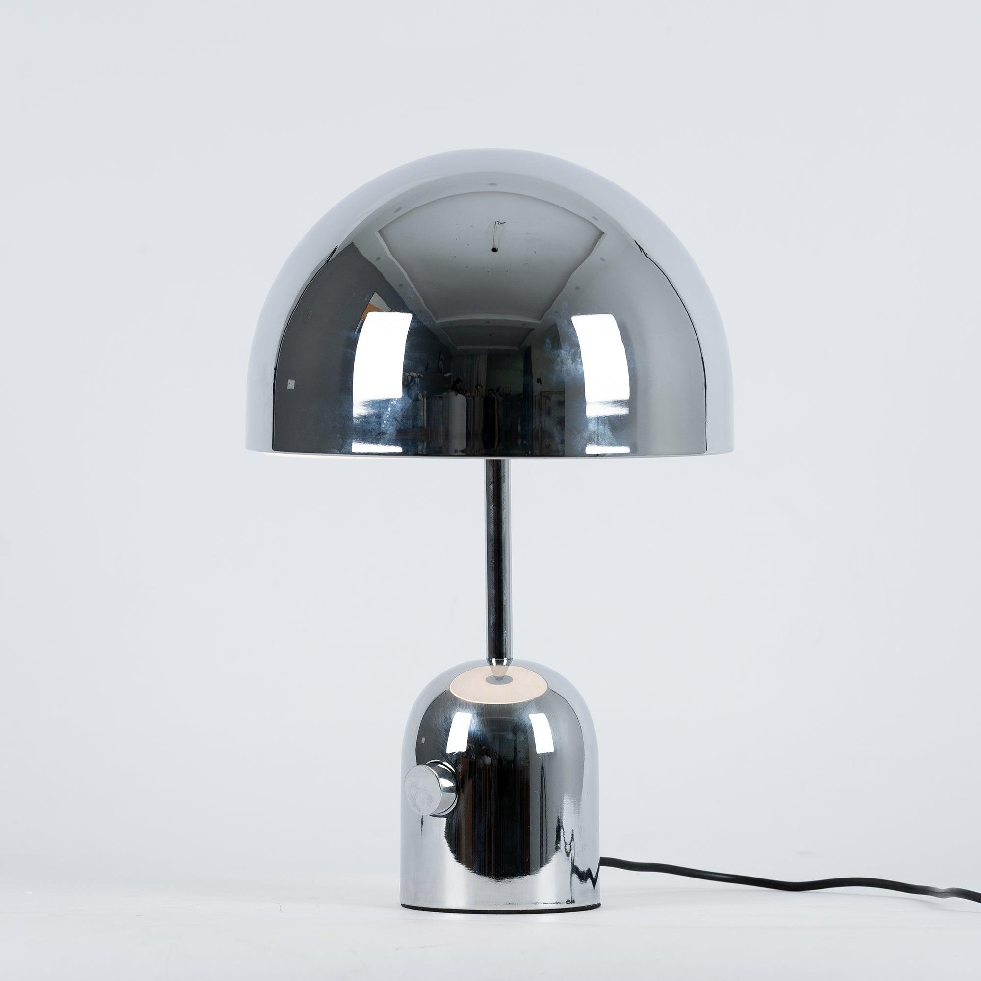 ChimeGlow - Bell bordlampe, for et elegant preg av lys