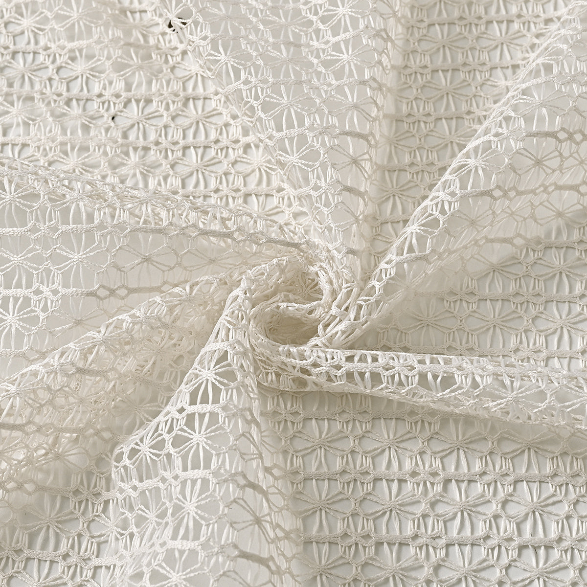 ChicVoile - Beige voile gardiner, kombinerar elegans och mjukhet för varje rum