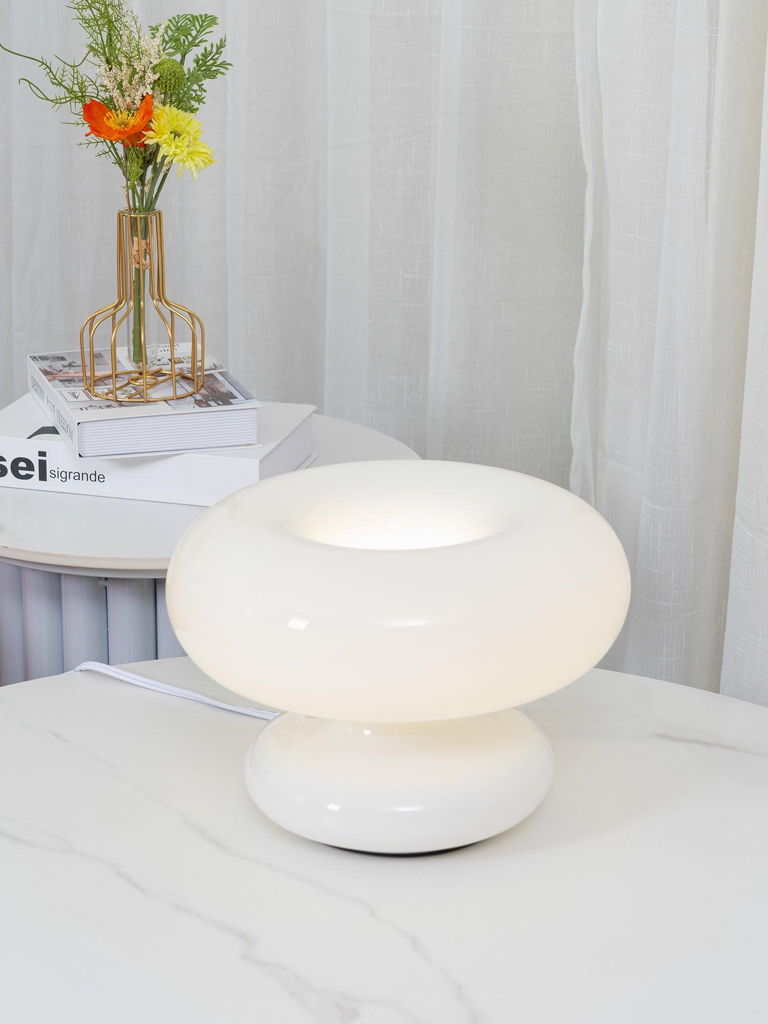 DonutLamp - myk og lys bordlampe, perfekt for alle rom