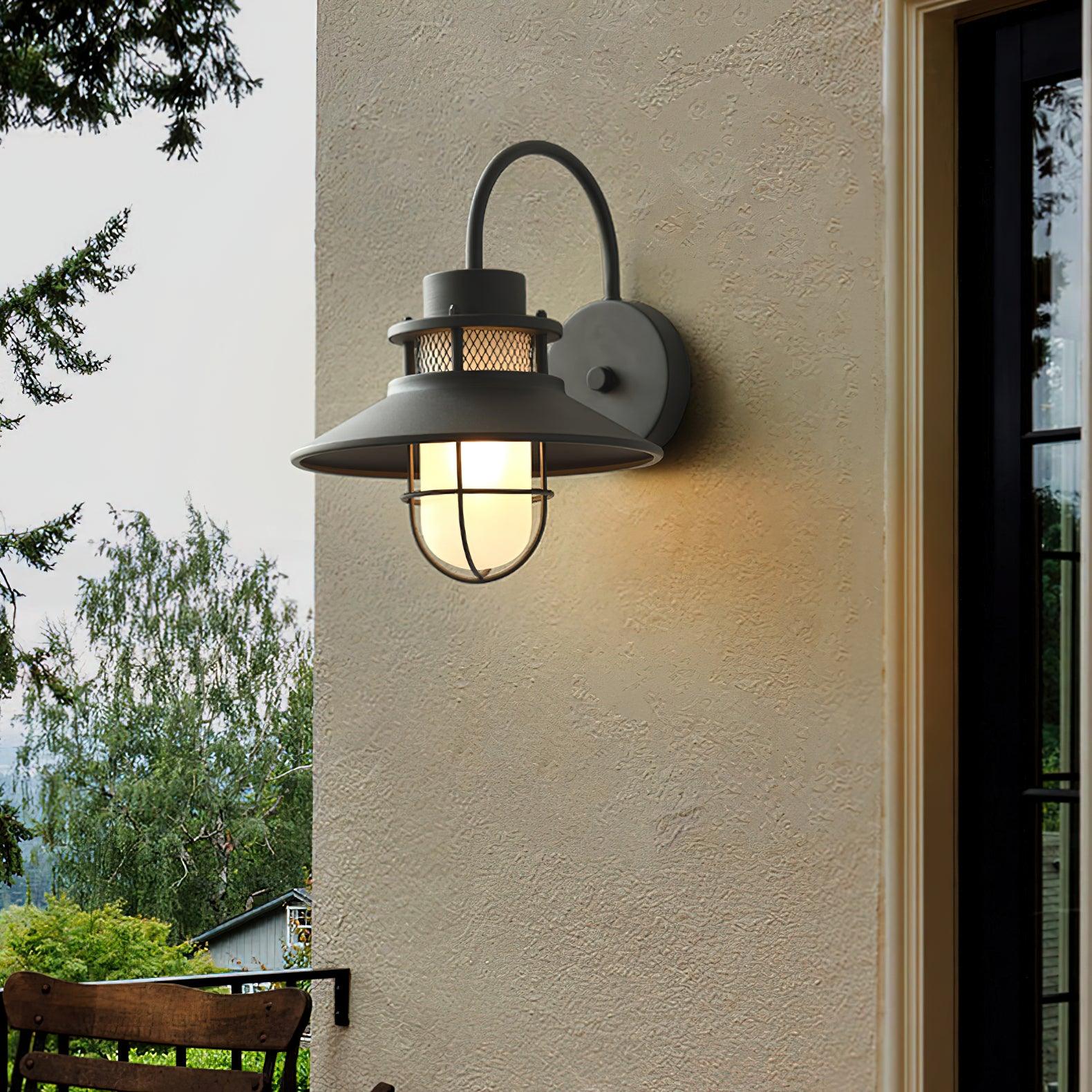 Felix Outdoor Lamp