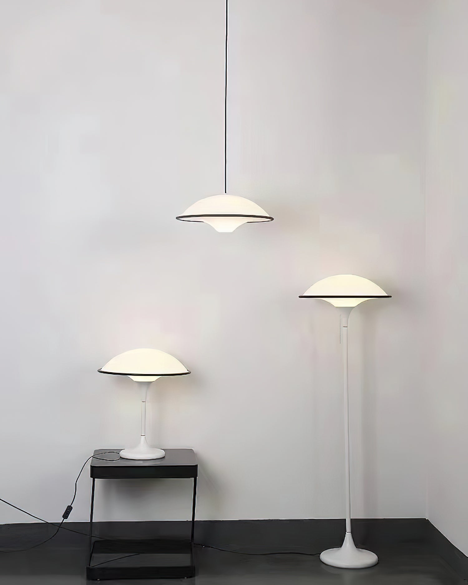 LumiFont - Elegant bordlampe med unikt design