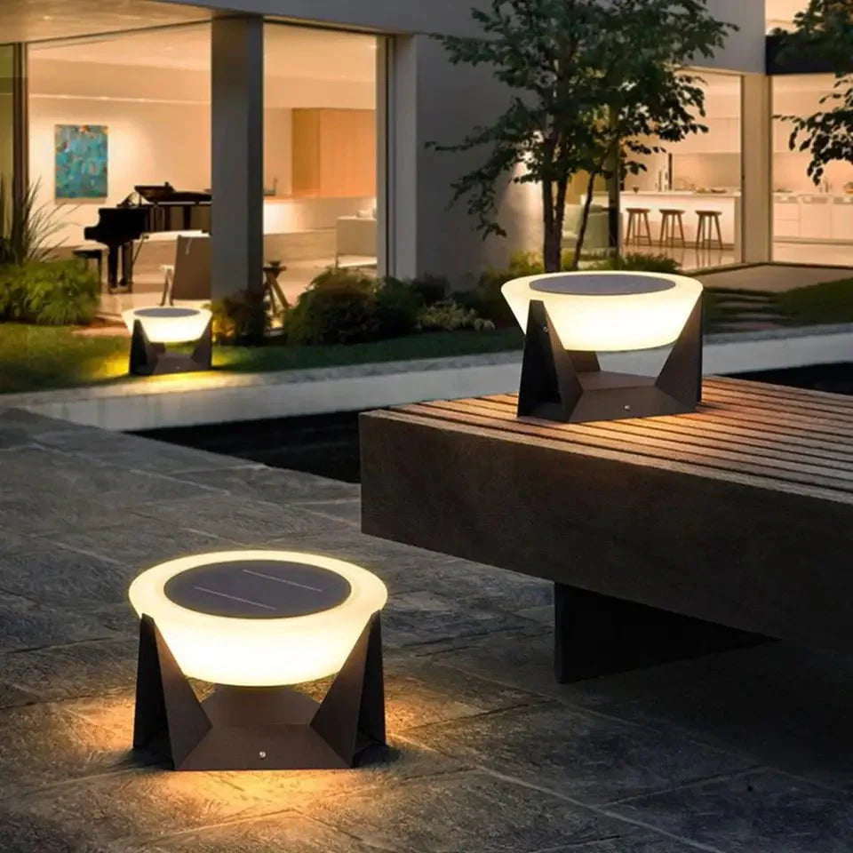 Landing Light (Outdoor Solar) -lamppu