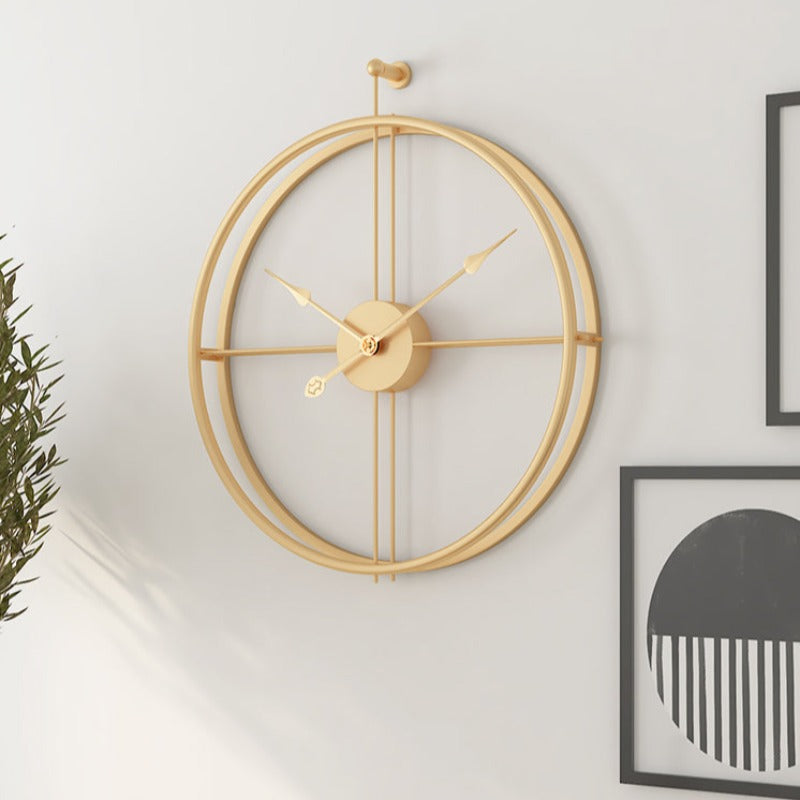 Reloj de pared metálico minimalista grande dorado