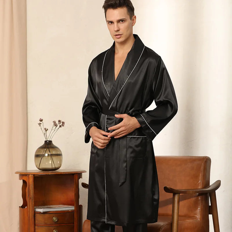 Elegantes Herren Morgenmantel Set aus Satin